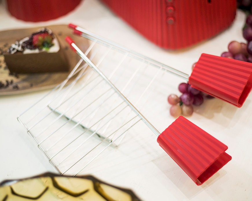 Set pinze Plissè rosso (2 pezzi) Alessi