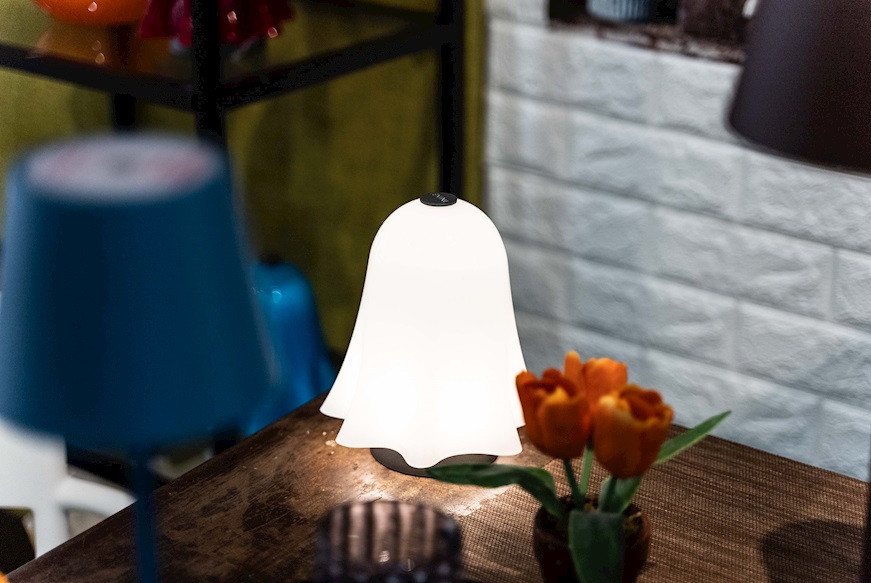Lampada da tavolo Fantasmino vetro di Murano ricaricabile lattimo Venini
