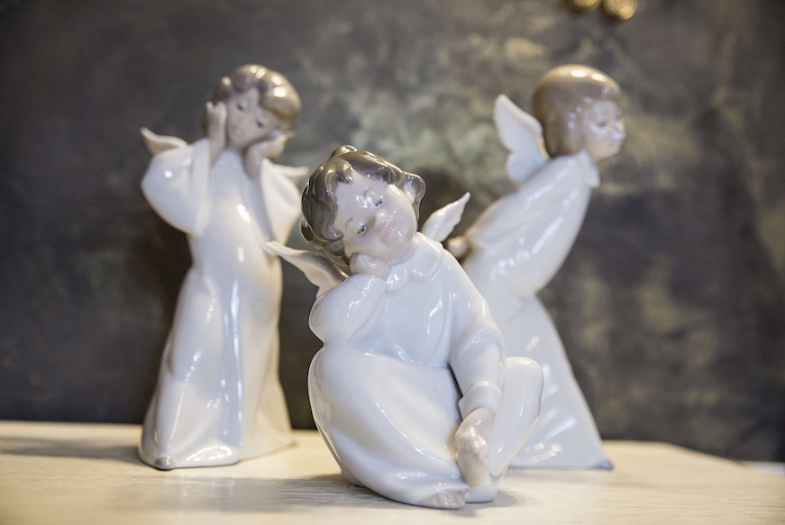 Angel dreaming porcelain Lladro'
