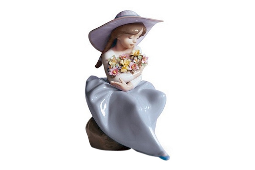 Bimba con fiori porcellana Lladro'