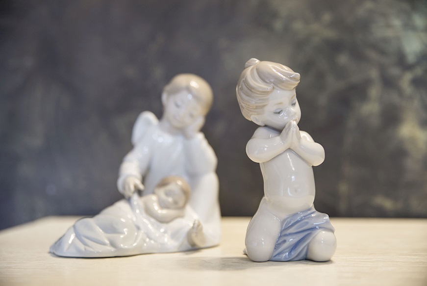 Bimbo che prega porcellana Lladro'