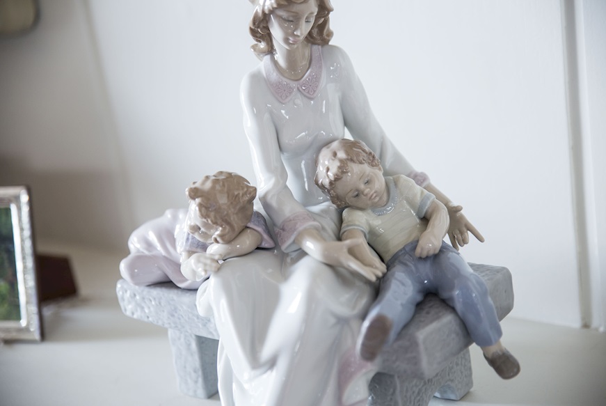 An afternoon nap porcelain Lladro'