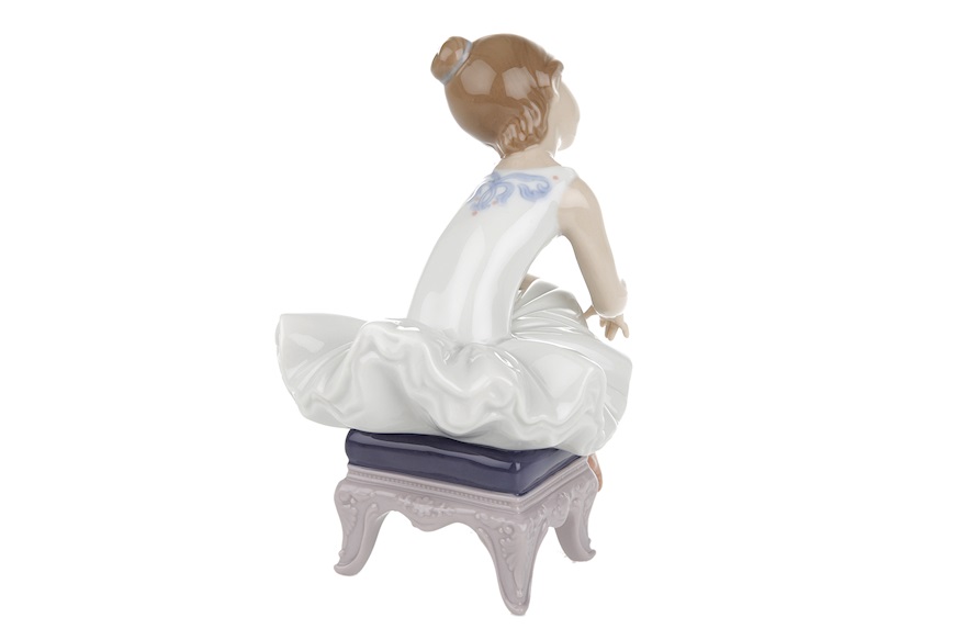 Little ballerina I porcelain Lladro'