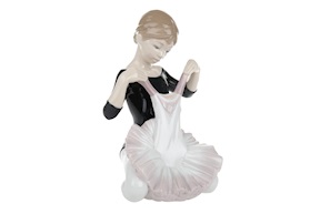 My debut dress porcelain Lladro'