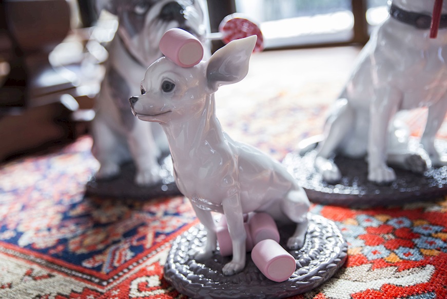 Chihuahua with marshmallows porcelain Lladro'
