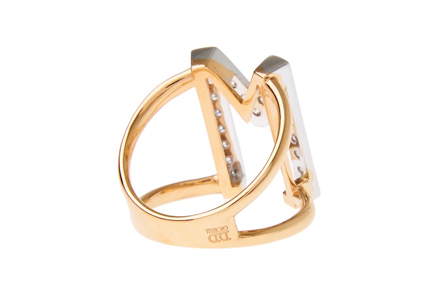 Ring gold 750‰ with M letter in diamonds ct. 0,44 Davite & Delucchi