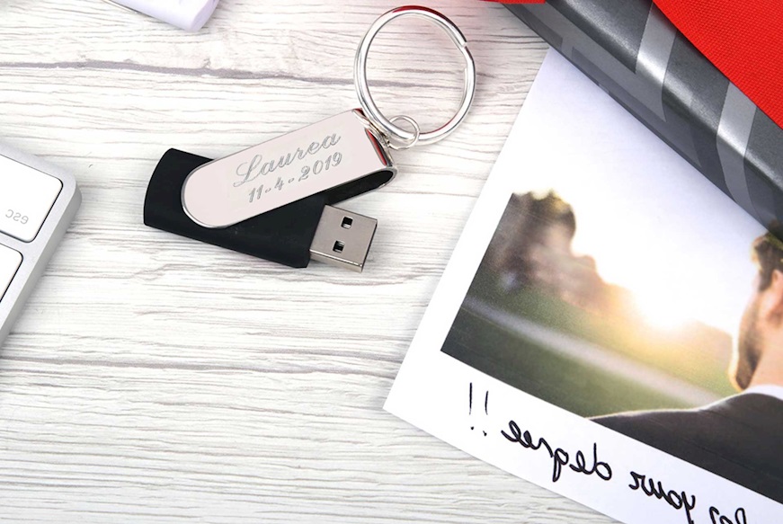 Usb keychain silver smooth with 16 giga memory Selezione Zanolli