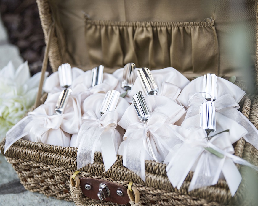 Cucchiaino da zucchero alpacca argentata in stile Inglese con sacchetto portaconfetti Selezione Zanolli