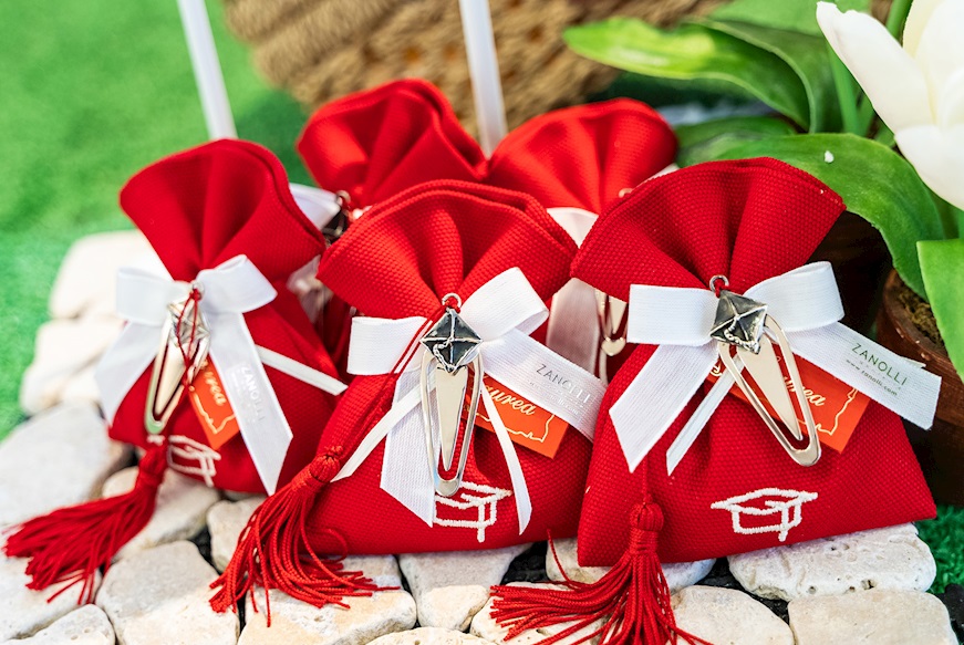 Bomboniera Laurea Segnalibro della Laurea argento con scatola portaconfetti Selezione Zanolli