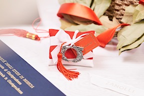 Magnifying glass Laurel with tassel and sugared almonds Selezione Zanolli
