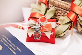 Keychain Owl with compass and sugared almonds Selezione Zanolli