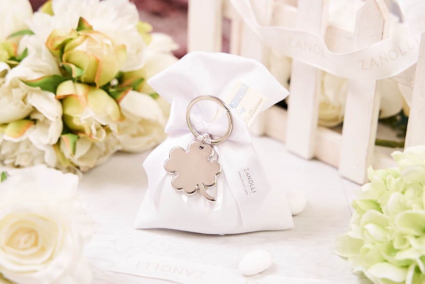 Keychain Quaterfoil with sugared almonds Selezione Zanolli