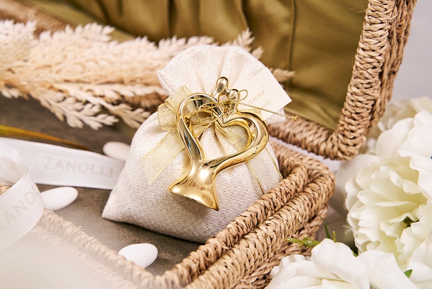 Couple Statue small golden heart with sugared almonds Selezione Zanolli