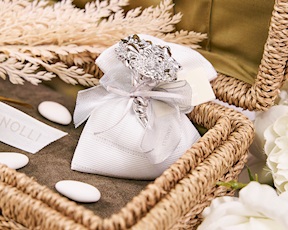 Cornucopia with sugared almonds Selezione Zanolli