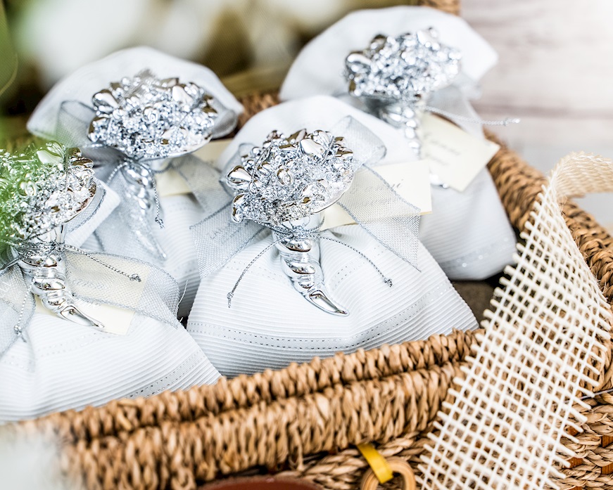 Bomboniera cornucopia con sacchetto portaconfetti Selezione Zanolli