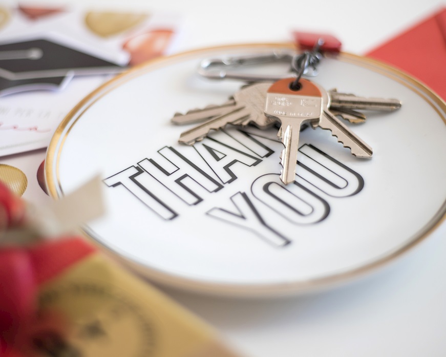 Bomboniera Laurea Piattino La Tavola Scomposta porcellana Thank you con ciuffo portaconfetti Bitossi home