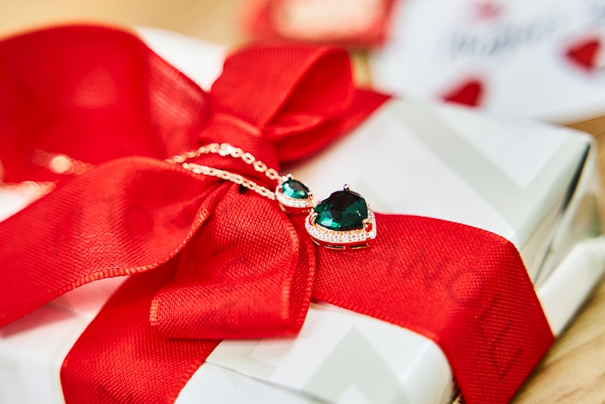 Collana Luce argento rosè con ciondolo cuore, cubic zirconia e zirconi smeraldo Sovrani