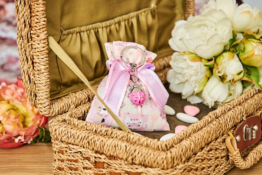Bomboniera Battesimo Portachiavi coccinella rosa con sacchetto portaconfetti Selezione Zanolli