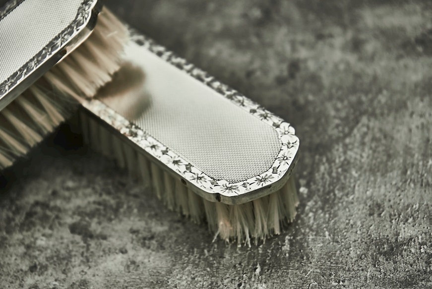 Spazzole per abiti argento con decorazione guillochè Selezione Zanolli