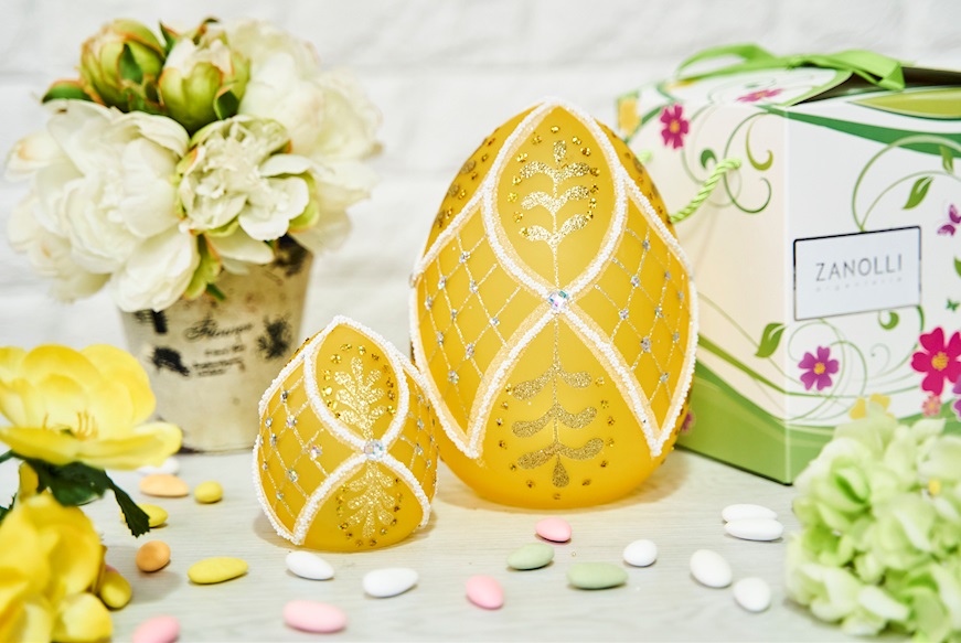 Idea regalo Pasqua Uovo luminoso decorato giallo con luce LED Selezione Zanolli