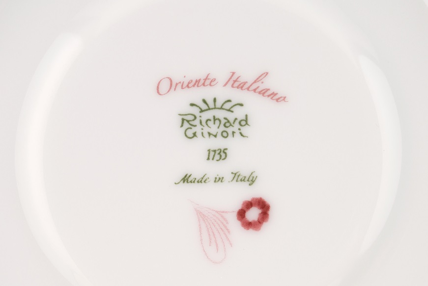 Tea saucer Oriente Italiano Porpora porcelain Richard Ginori