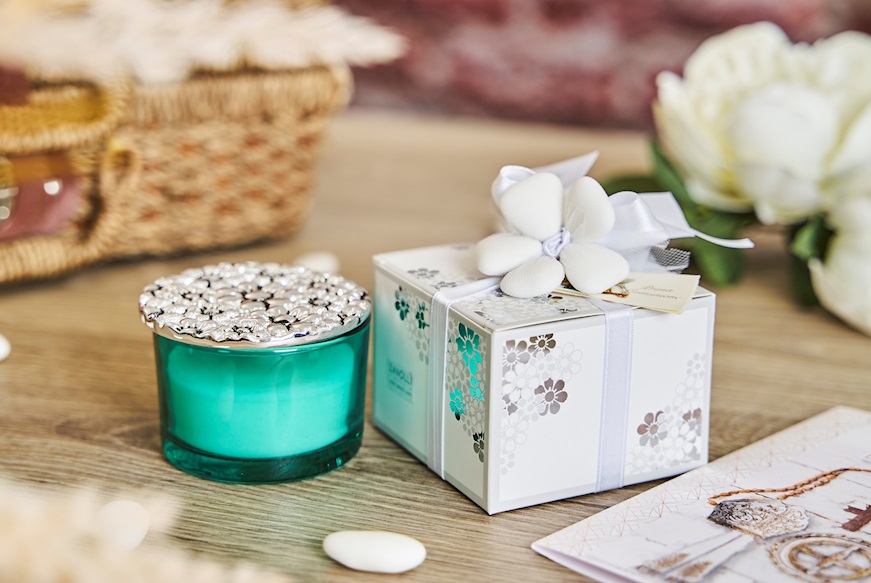 Vasetto Margherite con coperchio argentato e ciuffo portanconfetti Selezione Zanolli