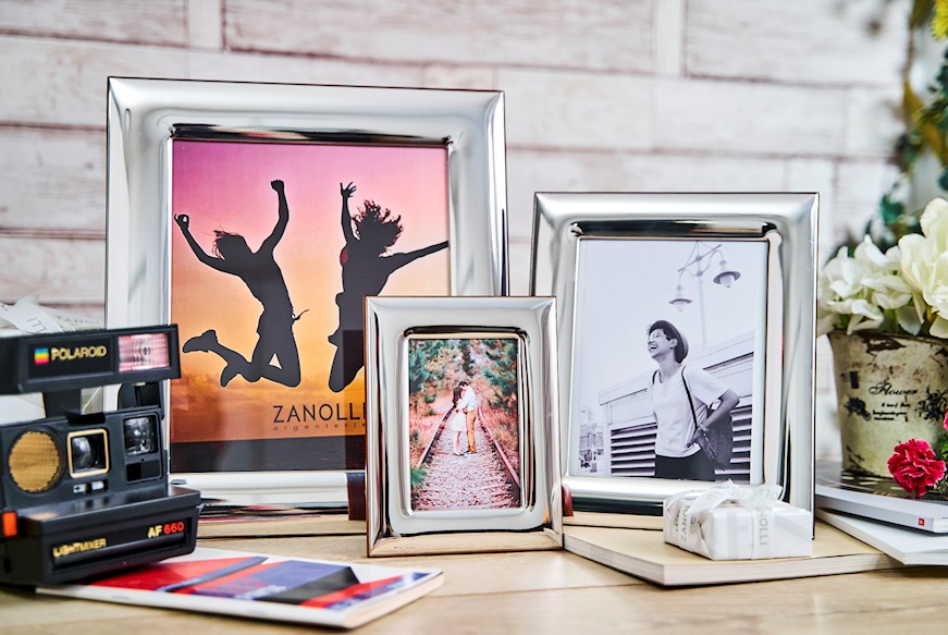 Picture Frame bilaminated Silver with glossy band Zanolli