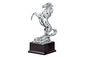 Trofeo Cavallo Rampante in resina con base in legno Selezione Zanolli
