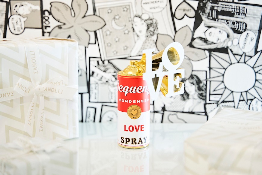 Scultura Lovethespray gold Selezione Zanolli