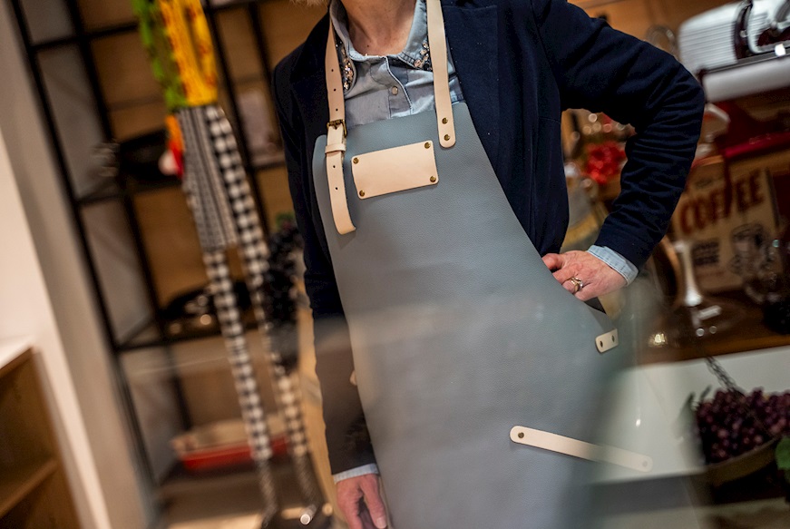 Grembiule Chef Elegance pelle grigia Pozzi Milano