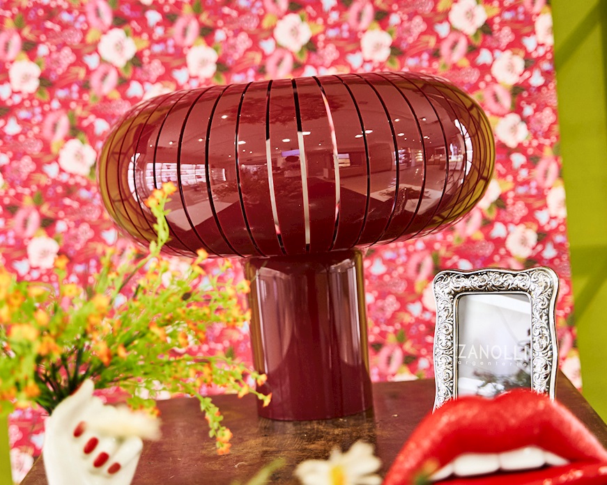 Lampada da tavolo Teresa Bordeaux Kartell