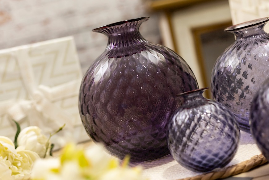 Vase Monofiore Balloton Murano glass indigo with red ring Venini