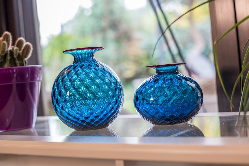 Vaso Monofiore Balloton vetro di Murano orizzonte con filo rosso Venini