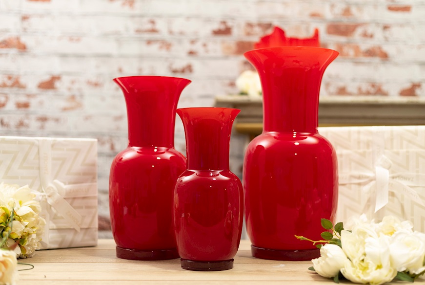Vase Opalino Murano glass red and milk white Venini