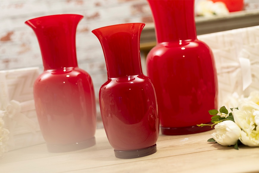 Vase Opalino Murano glass red and milk white Venini