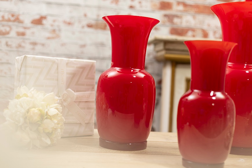 Vase Opalino Murano glass red and milk white Venini