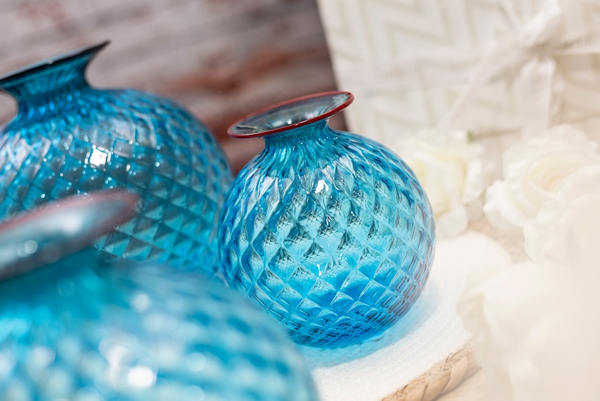 Vaso Monofiore Balloton vetro di Murano acquamare con filo rosso Venini