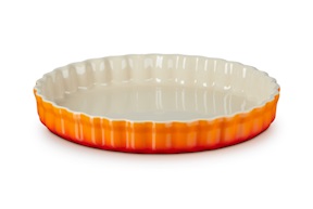 Round Cake Pan Tradition stoneware volcanic Le Creuset