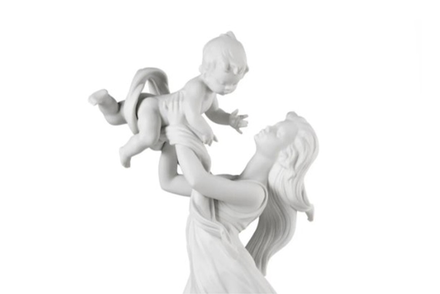 My little sweetie porcelain matt white Lladro'