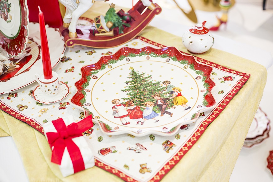 Idea regalo Natale Piatto pasticcini Toy's Fantasy porcellana fondo Villeroy & Boch