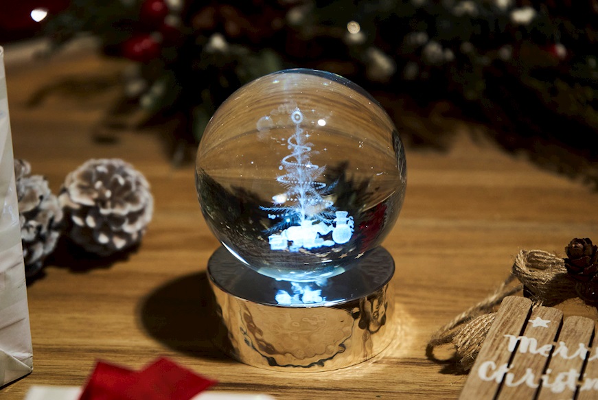 Sfera di cristallo Albero con incisione laser 3D e base in argento lucido Selezione Zanolli