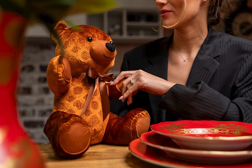 Premium velvet Teddy Bear rust Guess