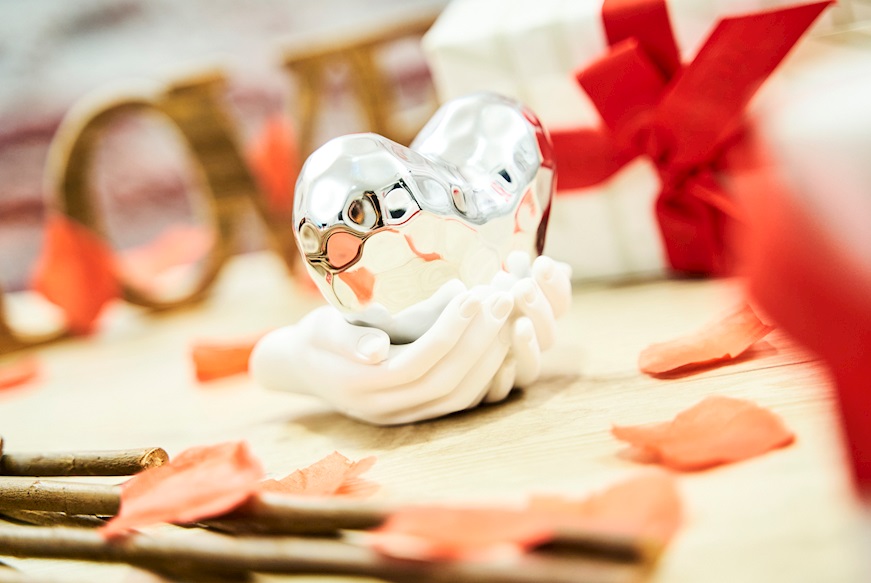 Scultura Mani con cuore argento Selezione Zanolli
