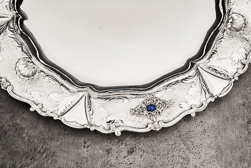 Piatto rotondo argento 703 grammi con falda lavorata e pietre blu usato ricondizionato Zanolli Vintage