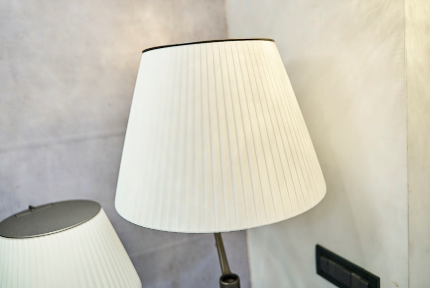 Lampada da terra Angelo Stone titanio Kartell