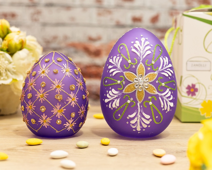 Idea regalo Pasqua Uovo luminoso decorato viola con luce LED Selezione Zanolli