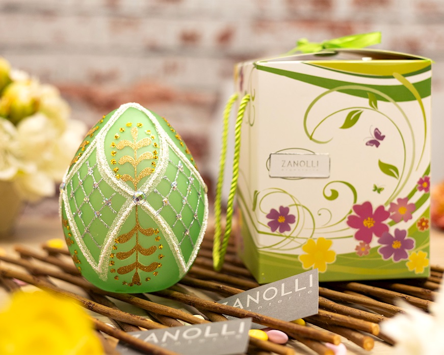 Idea regalo Pasqua Uovo luminoso decorato verde con luce LED Selezione Zanolli
