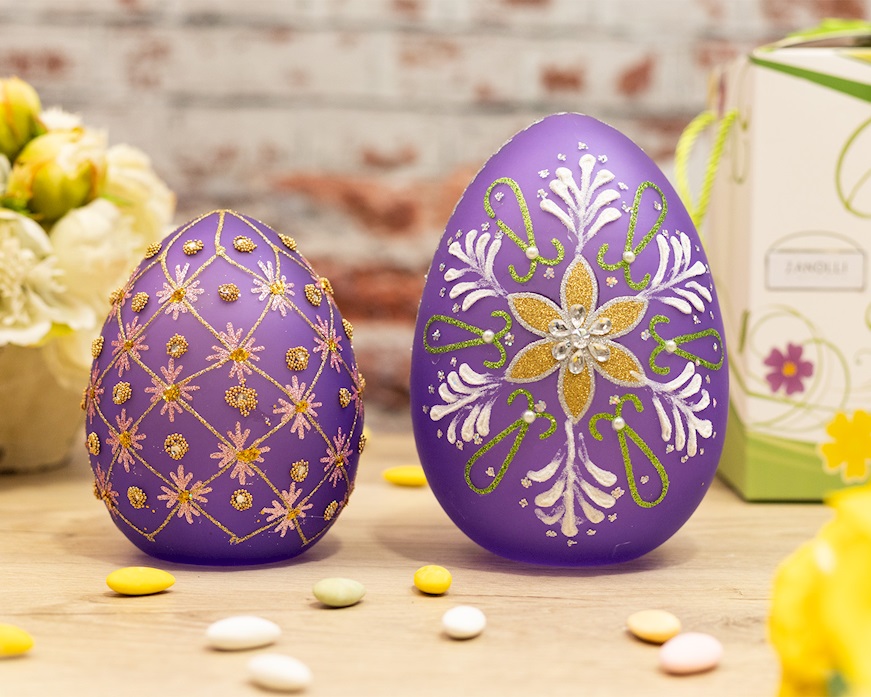 Idea regalo Pasqua Uovo luminoso decorato viola con luce LED Selezione Zanolli