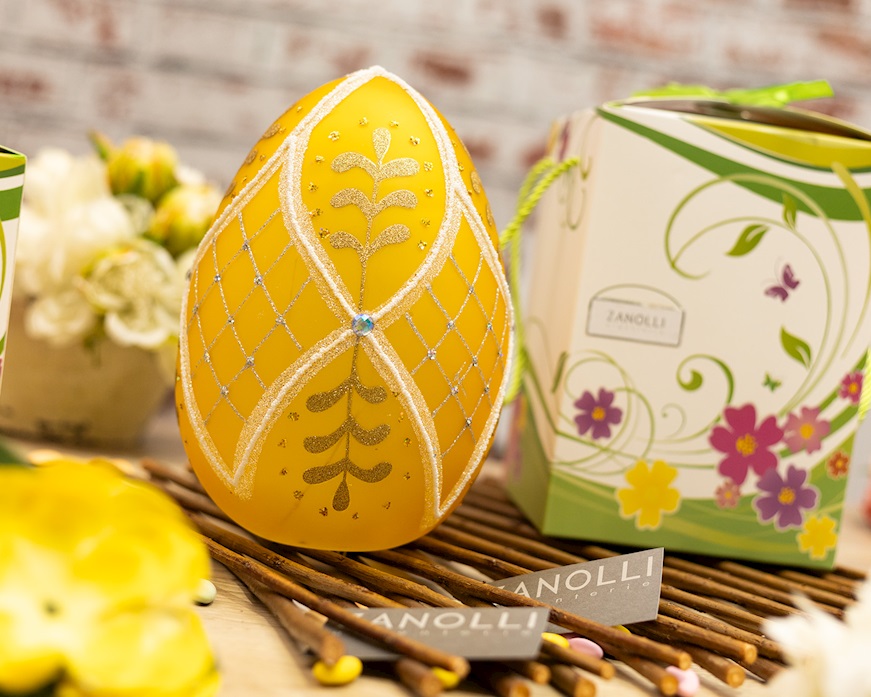 Idea regalo Pasqua Uovo luminoso decorato giallo con luce LED Selezione Zanolli