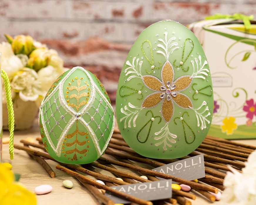 Idea regalo Pasqua Uovo luminoso decorato verde con luce LED Selezione Zanolli